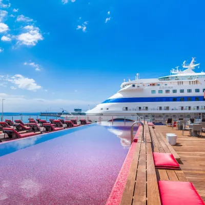 Pestana CR7 Funchal, Lifestyle Hotels Hotels in de buurt van The Church of Saint John the Evangelist of the College of Funchal: