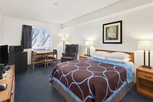 Super 8 by Wyndham Swift Current