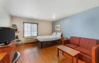 Extended Stay America Select Suites - Akron - South Hotel a Green