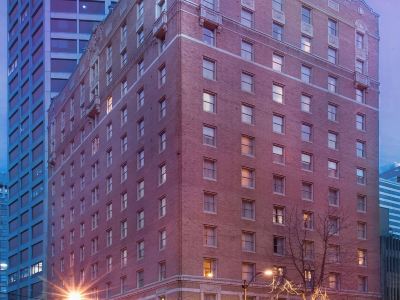 Mayflower Park Hotel