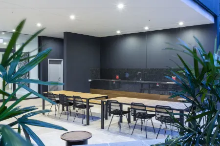 Boardwalk Burleigh Beach - Official