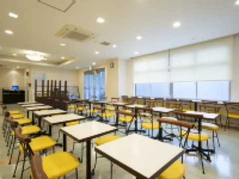 ホテルエコノ津駅前 津のホテル