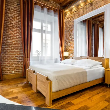 Aparthotel Stare Miasto Отели рядом с достопримечательностью «День Дракона»