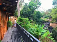 Sainamtok Resort Отели в г. Кхао-Кхо