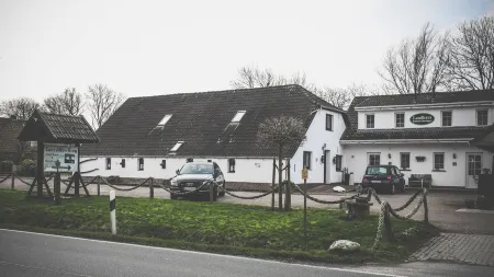 Zum alten Krug Отели рядом с достопримечательностью «Ваттенмеер»