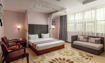 Russell Hotel