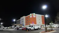 Holiday Inn Express & Suites PINEVILLE-ALEXANDRIA AREA by IHG - Parkplatz