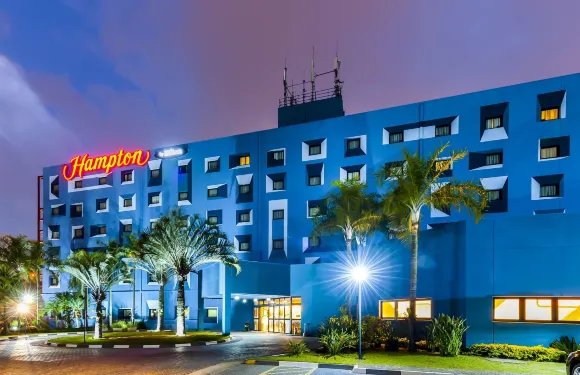 瓜魯由斯機場希爾頓歡朋酒店