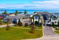 Clarion Hotel Beachfront - Beach