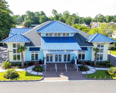 Grand Palms Resort Hotels in Surfside Beach