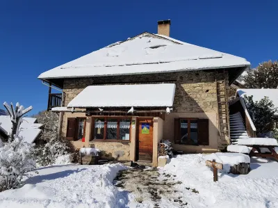 샹브르 도트 라 자벨 - 지트 에 스파 Couvent Saint Jean de Matha 주변 호텔