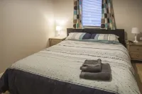 6 Varis Apartments Hotels in 