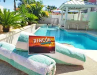 Casa Verde Hotel - Steps to the Beach, Pool, Restaurant & Bar - Pools