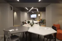 Moxy Patra Marina