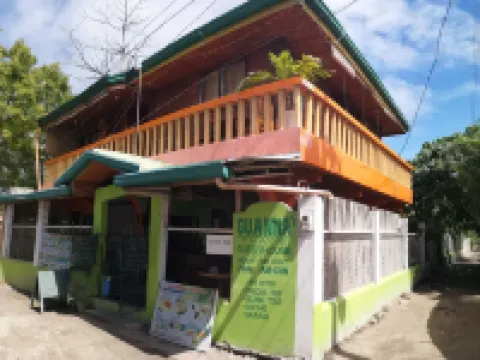 古安娜斯普拉斯客房和瑞斯多酒吧賓館 達安班塔延酒店