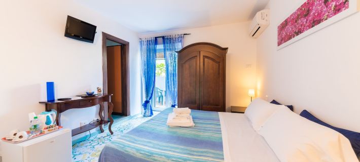 Maison Twentyfive - Guest House - Bed and Breakfast Hotels in Ischia