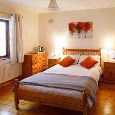 Old Fort Lodge Rooms