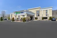 Holiday Inn Express Corning - Painted Post فنادق في كورنينغ