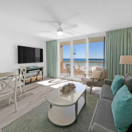 Pelican Beach 307