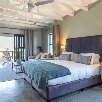Whale Rock Luxury Lodge