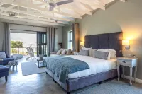 Whale Rock Luxury Lodge Hotels in Hermanus