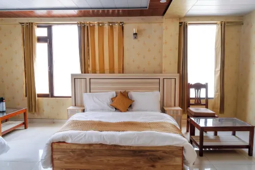 Hotel Snr Grand Hotels in Ghangaria