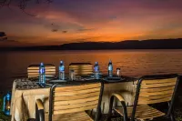 Ntoroko Game Lodge