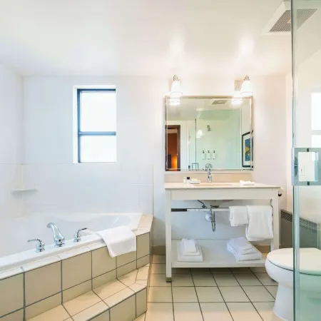Grand Park Hotel Vancouver Airport, Ascend Hotel Collection
