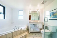 Grand Park Hotel Vancouver Airport, Ascend Hotel Collection