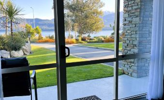 Fiordland Lakeview Motel and Apartments