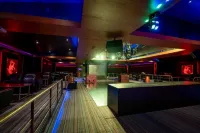 Pride Hotel & Convention Centre Indore - bar