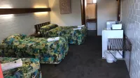 Century Motor Inn, Finley Hotels in Finley