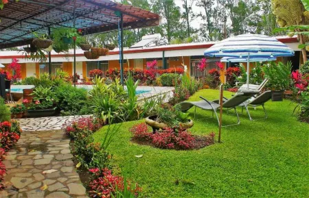 Hotel Puerta del Sol - San Jose Airport