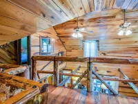Butterfly Hollow B&B Hotels in Smith County