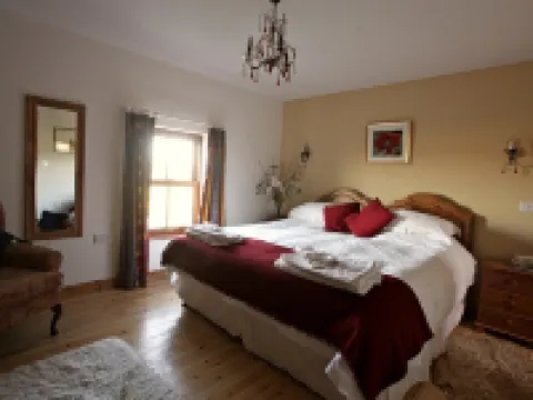 Knockaloe BEG Farm Hotels in Lanark