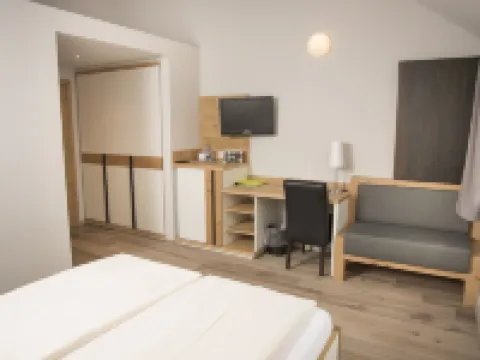 Gasthof Zum Goldenen Lamm Hotels in Wettelsheim