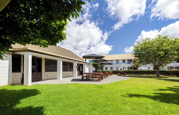 機場通道汽車旅館