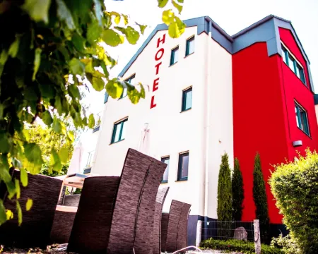 Hotel & Living am Wartturm - Hotel & Apartments Hotels in Speyer