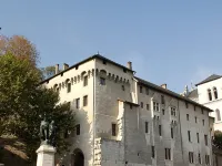 Kyriad Chambery Centre - Curial Hotels in Savoie