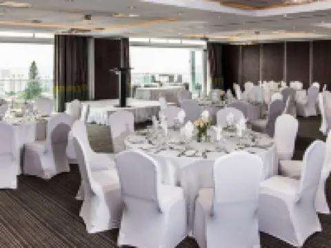 Coastlands Musgrave Hotel and Convention Centre ベレアのホテル