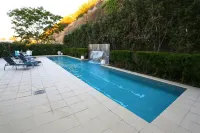 Springfield Lakes Boutique Hotel - Pool