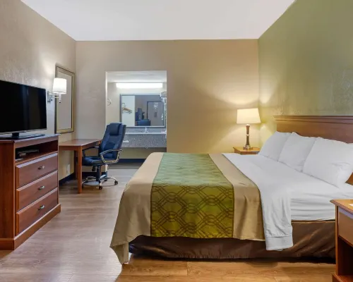 Econo Lodge Belton - Kansas City South Hotels in Raymore Township