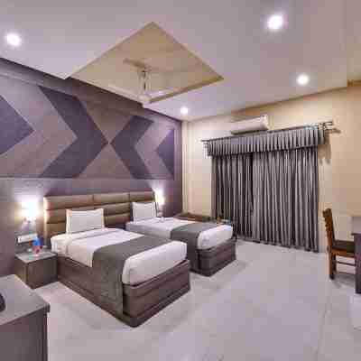 Genx Mirzapur Rooms