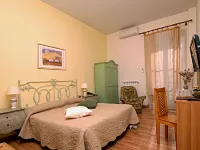 Hotel Alexander & Spa Hotels near Villa Ormond