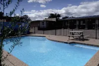 Country Motor Inn
