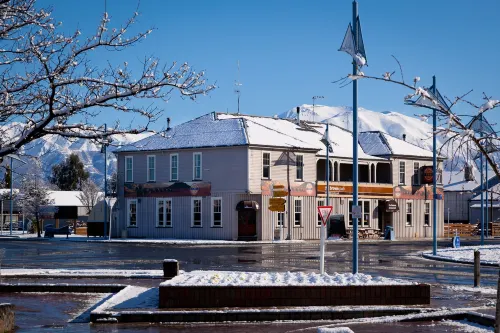 The Brown Pub Hotels in Methven
