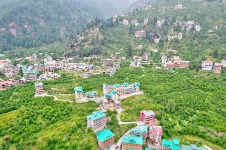 Sunrise Villa - Manali Отели рядом с достопримечательностью «Хадимба Деви Темпл»