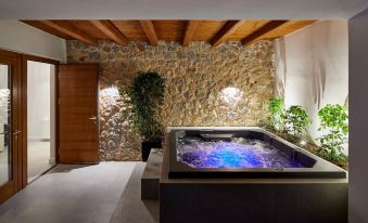 Kamini White I Villa