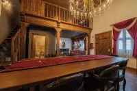 Four Mansions Hotel