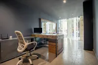Capitalia-Luxury Apartments -Temístocles
